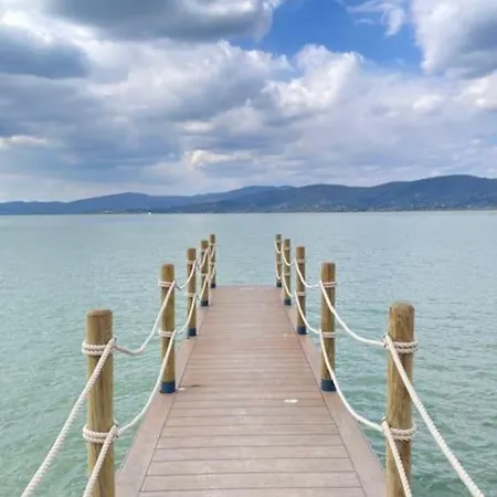 The Boathouse, At The Сasa de vacaciones